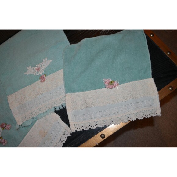 Vintage Towels Shabby Cottage Core French Country Hand Finger Washcloth - Picture 3 of 6